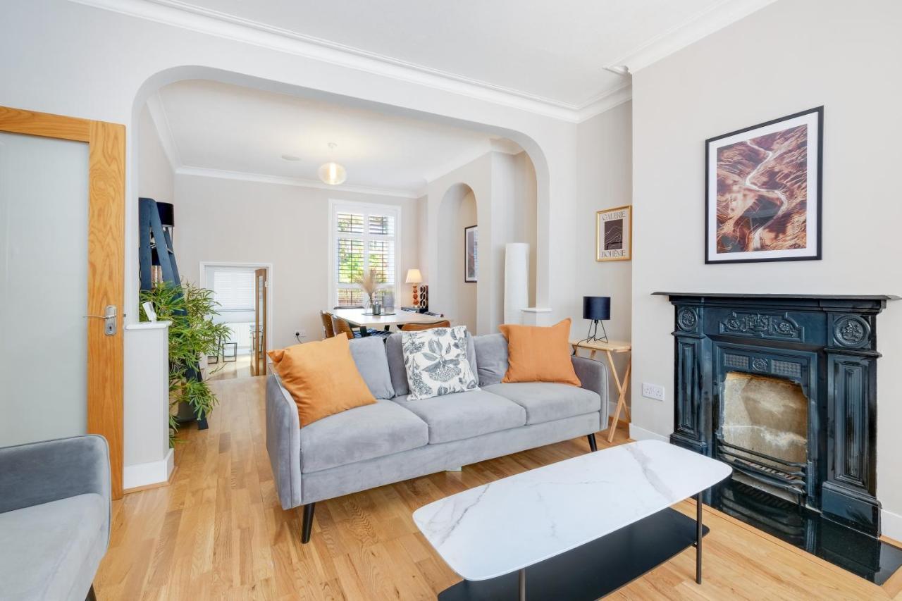 Luxury 3 Bedroom 2 Bathroom House, Fulham By 360Stays Лондон Экстерьер фото