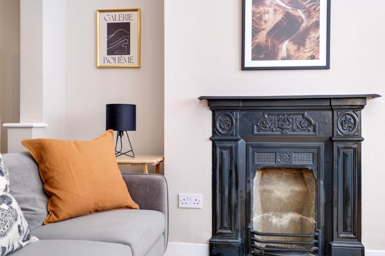 Luxury 3 Bedroom 2 Bathroom House, Fulham By 360Stays Лондон Экстерьер фото