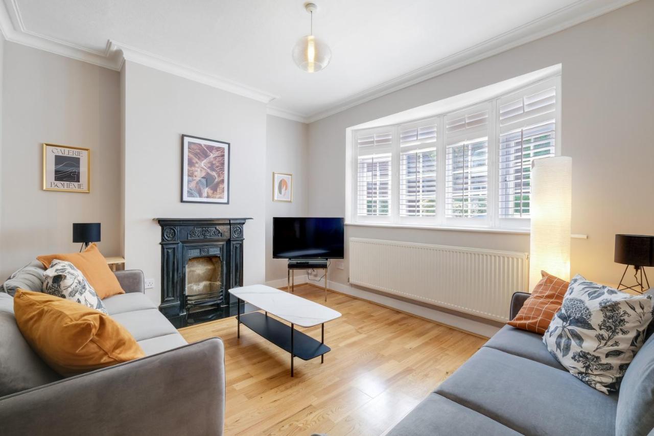 Luxury 3 Bedroom 2 Bathroom House, Fulham By 360Stays Лондон Экстерьер фото