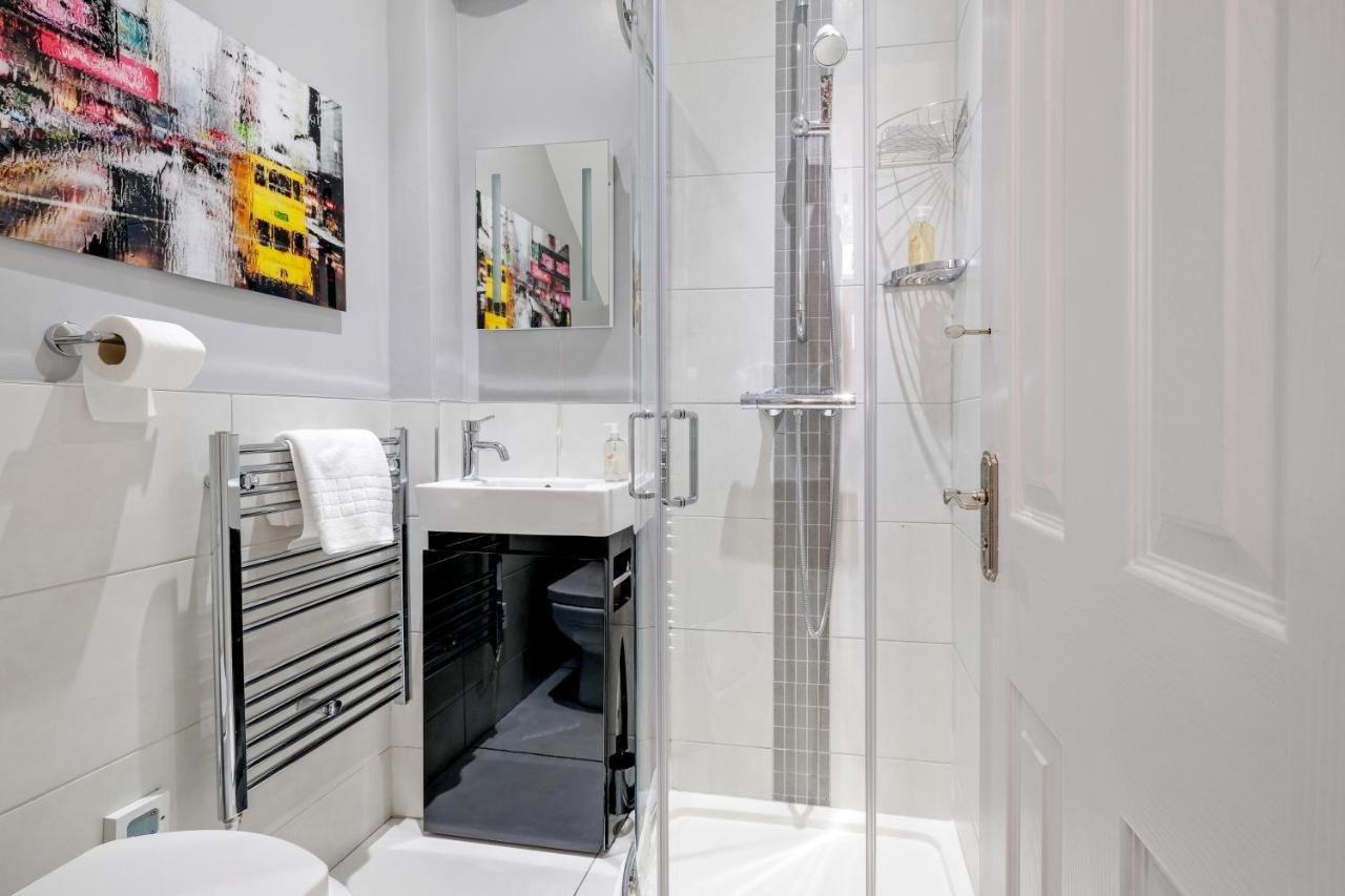 Luxury 3 Bedroom 2 Bathroom House, Fulham By 360Stays Лондон Экстерьер фото