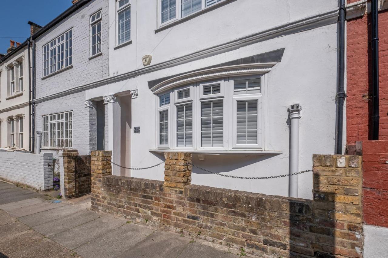 Luxury 3 Bedroom 2 Bathroom House, Fulham By 360Stays Лондон Экстерьер фото