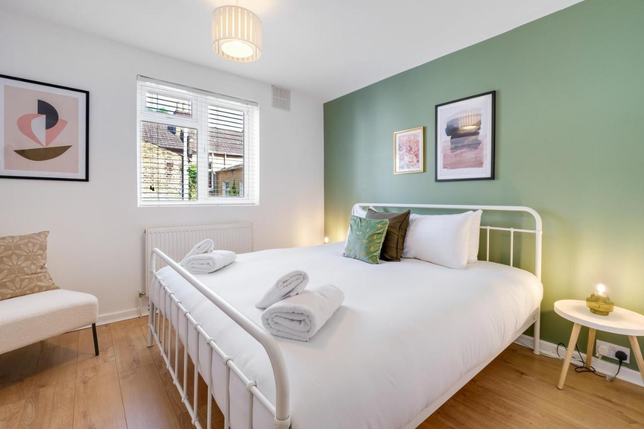 Luxury 3 Bedroom 2 Bathroom House, Fulham By 360Stays Лондон Экстерьер фото
