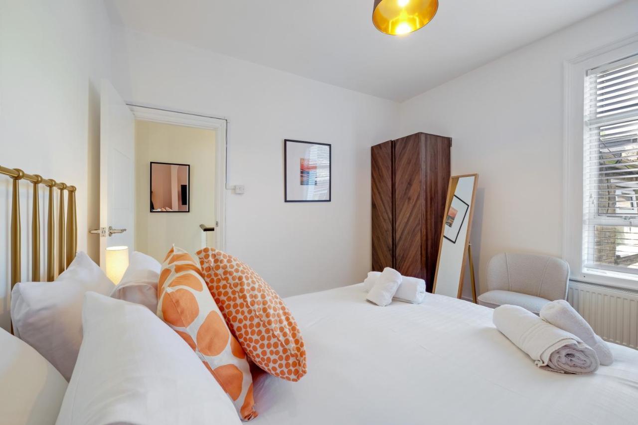 Luxury 3 Bedroom 2 Bathroom House, Fulham By 360Stays Лондон Экстерьер фото