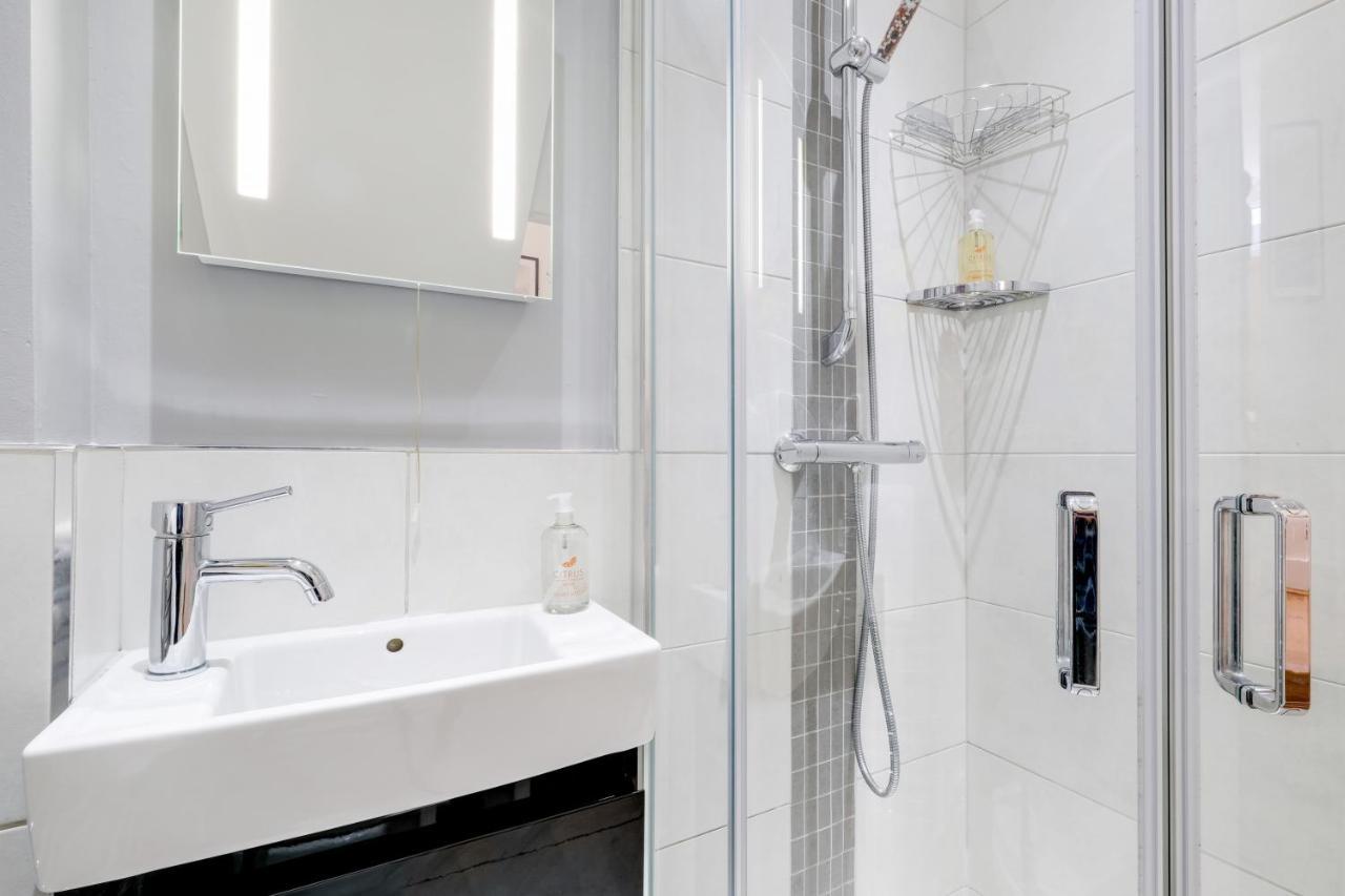 Luxury 3 Bedroom 2 Bathroom House, Fulham By 360Stays Лондон Экстерьер фото
